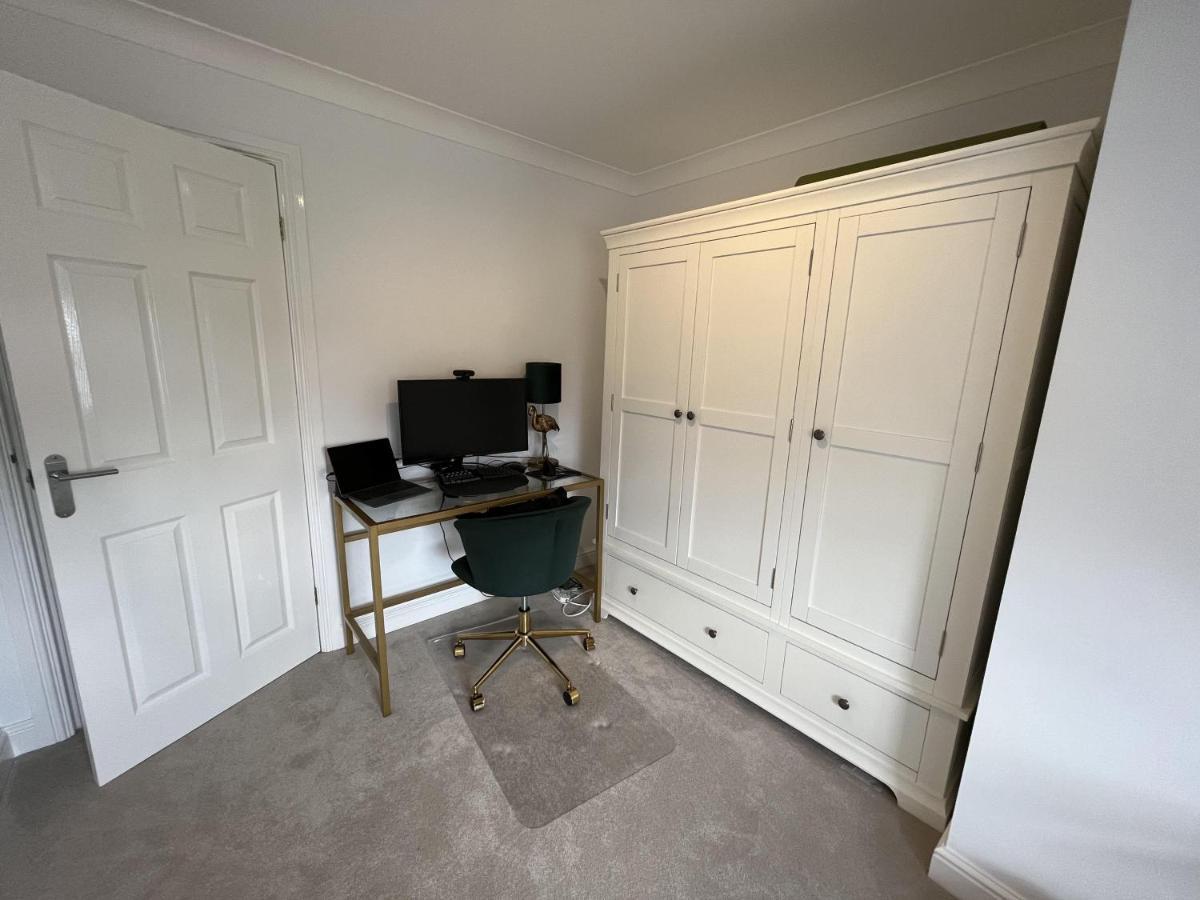 5 Bedroom 4 Bathroom Gym Playroom Country Home Leamington Spa Exterior foto